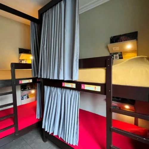 6-POD CON BAÑO SHARED