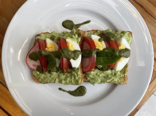 COMIDA INTERNACIONAL Y VEGETARIANA