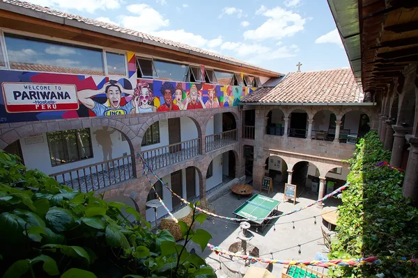 El patio de Pariwana Cusco